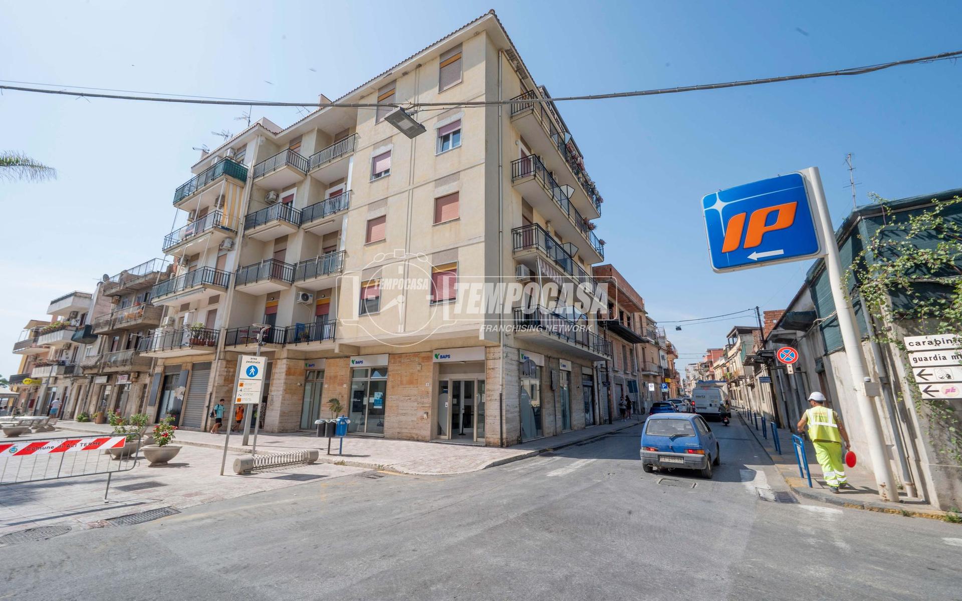 Trilocale in Piazza Prestia Nino 1, Alì Terme