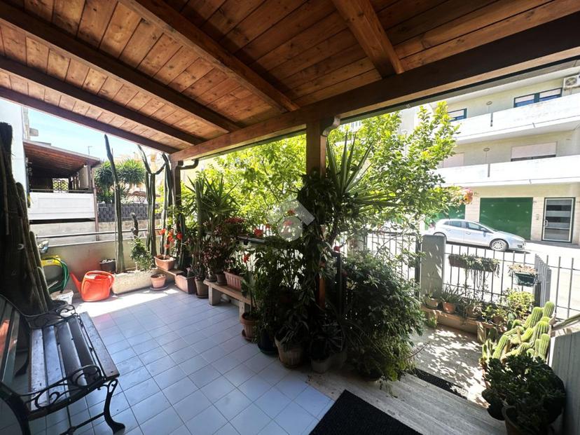Villa a schiera in Via Generale Francesco Rizzi 66, Canosa di Puglia — foto 3 di 5