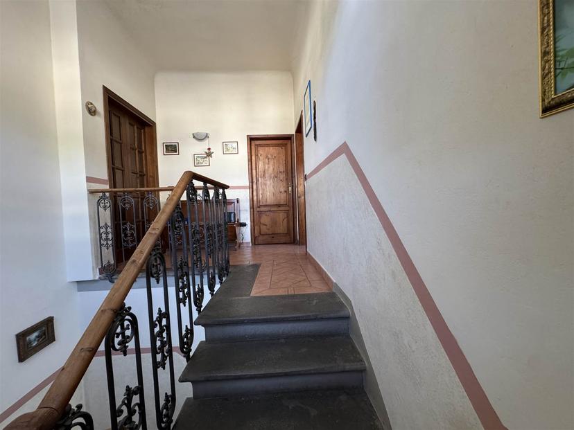 Appartamento in Via Vittorio Veneto, Dicomano — foto 2 di 5