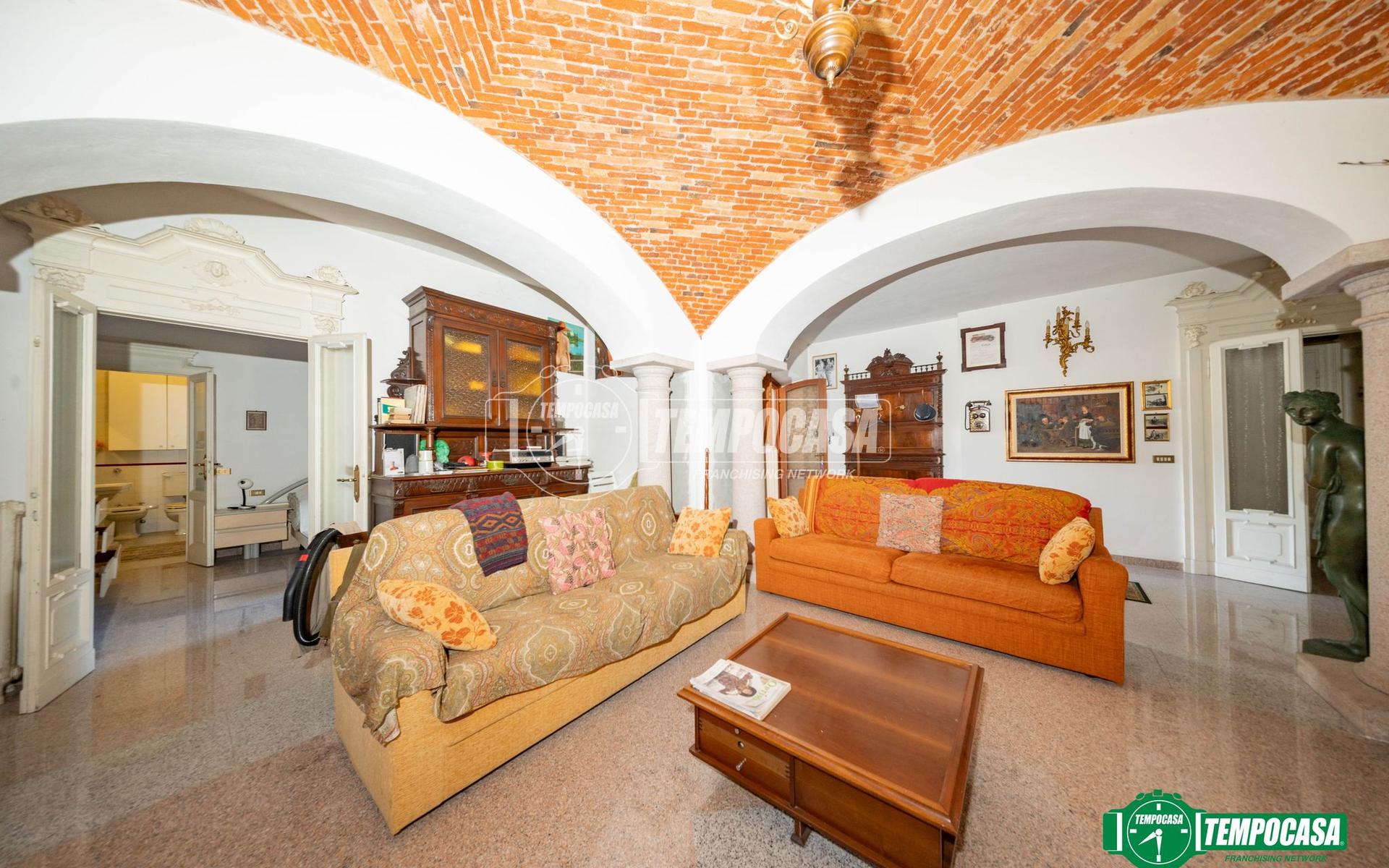 Casa indipendente in Via San Michele 39/B, Stresa