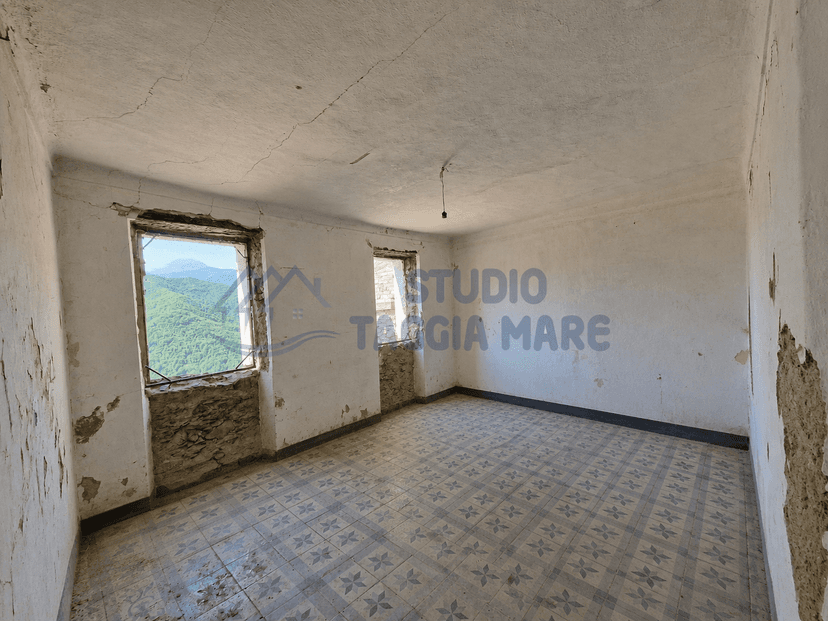 Casa indipendente in Via Roma 19, Molini di Triora