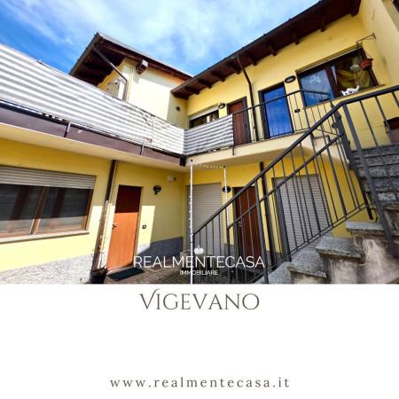 Trilocale in Via Oslavia, Vigevano