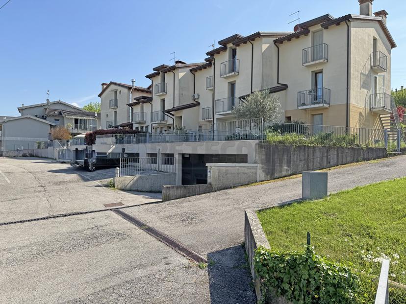 Quadrilocale in Via Bregonza 7, Brogliano — foto 4 di 5