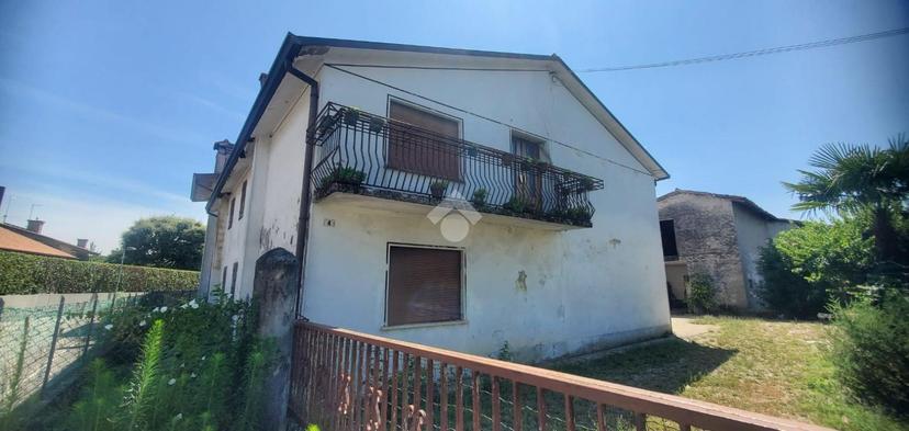 Villa in Via Chiesa 1, Loria — foto 3 di 5