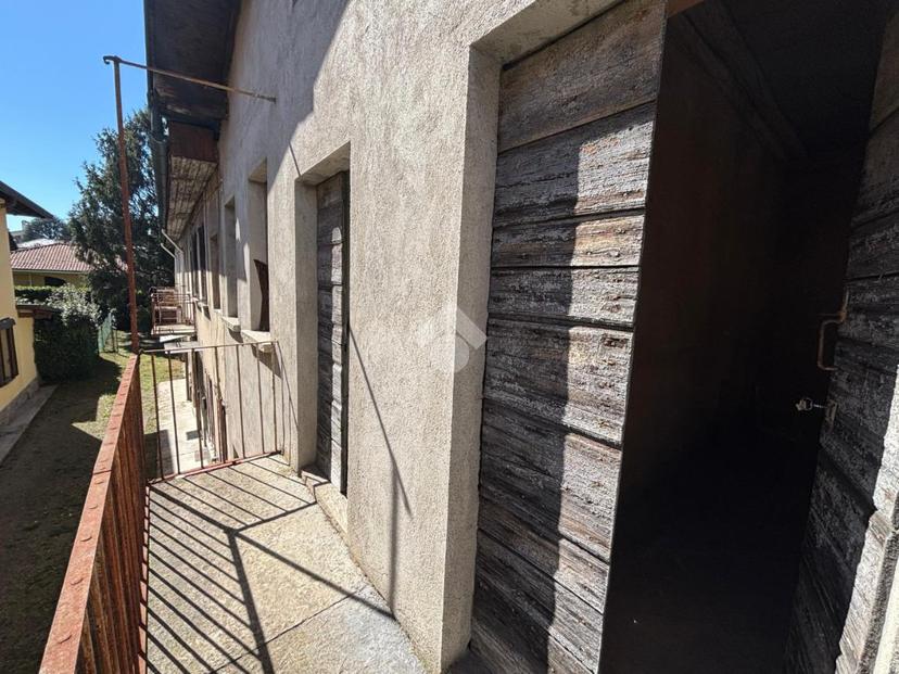 Rustico in Via Volta 35, Barlassina — foto 2 di 5