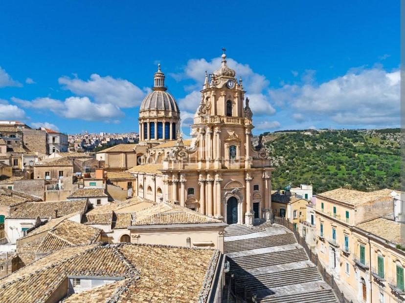 Casa indipendente in Via Paternò Arezzo 121, Ragusa — foto 2 di 5