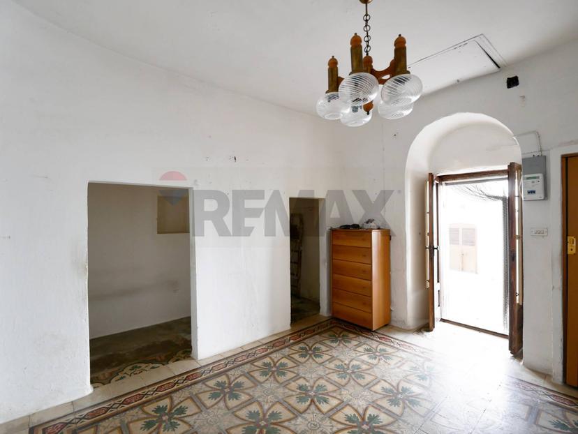 Abitazione tipica in Via Monte San Michele 46, Alberobello — foto 3 di 5
