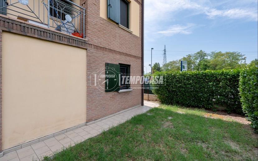 Villa a schiera in Via Martiri di Cervarolo, Reggio nell'Emilia
