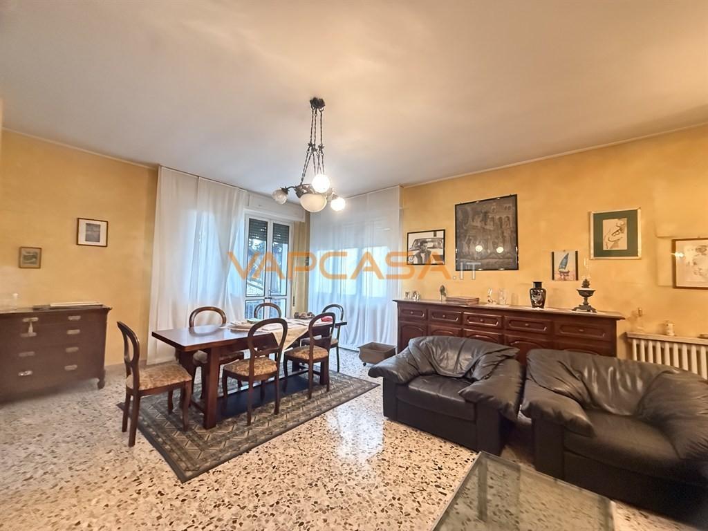 Casa indipendente in Via Fosse Ardeatine 10, Calcio