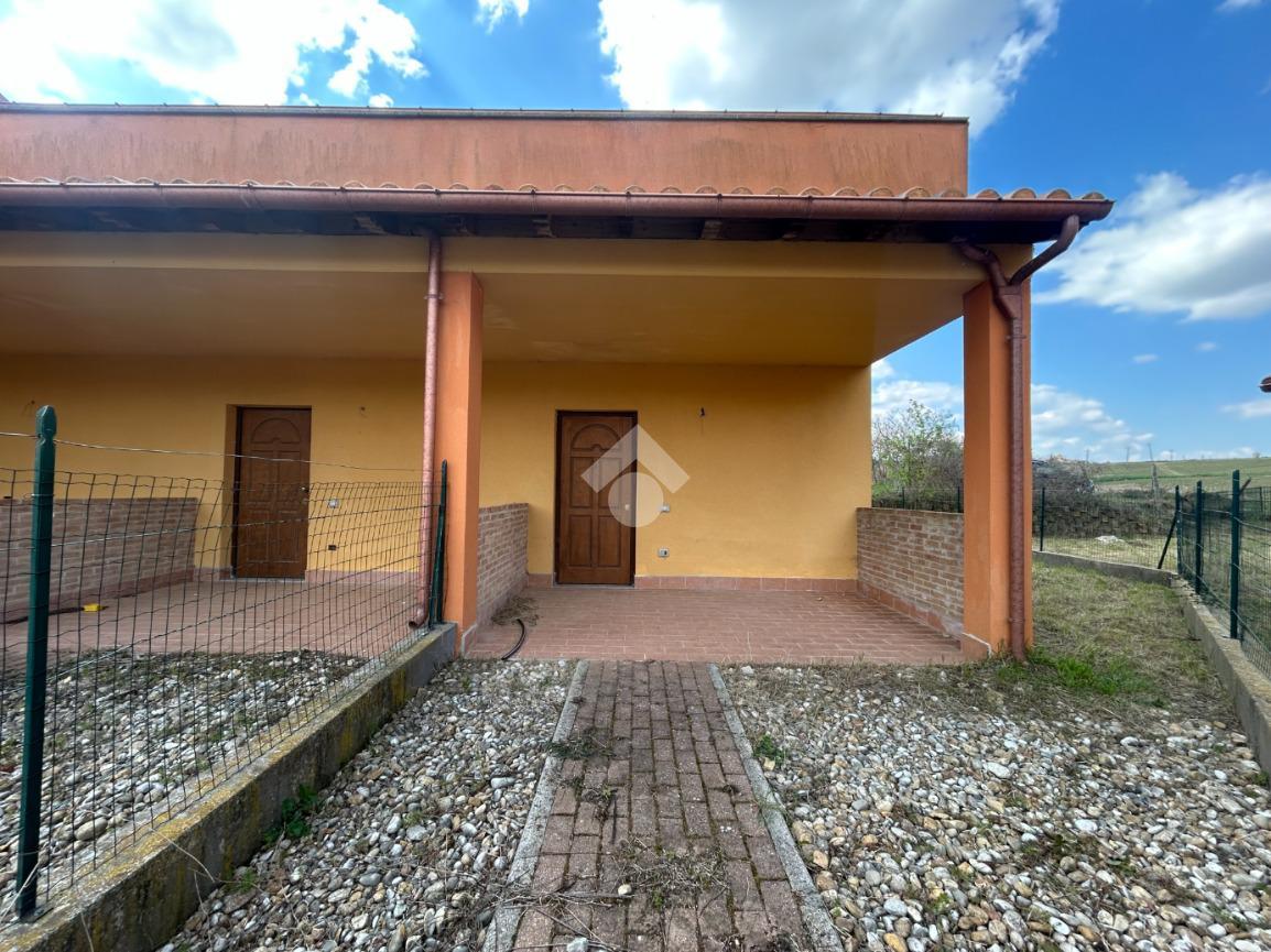 Villa a schiera in Vocabolo Casanova 19, Montecastrilli