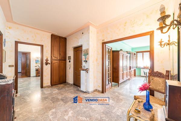 Appartamento in Strada Borgo San Martino 46, Bra — foto 2 di 5