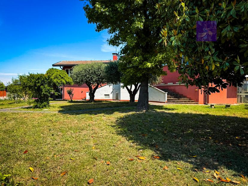 Villa, Granze