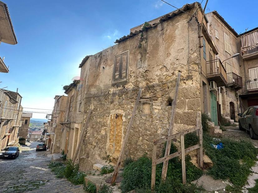 Rustico in Via Fratelli Cairoli 31-33-35, Palma di Montechiaro — foto 2 di 5