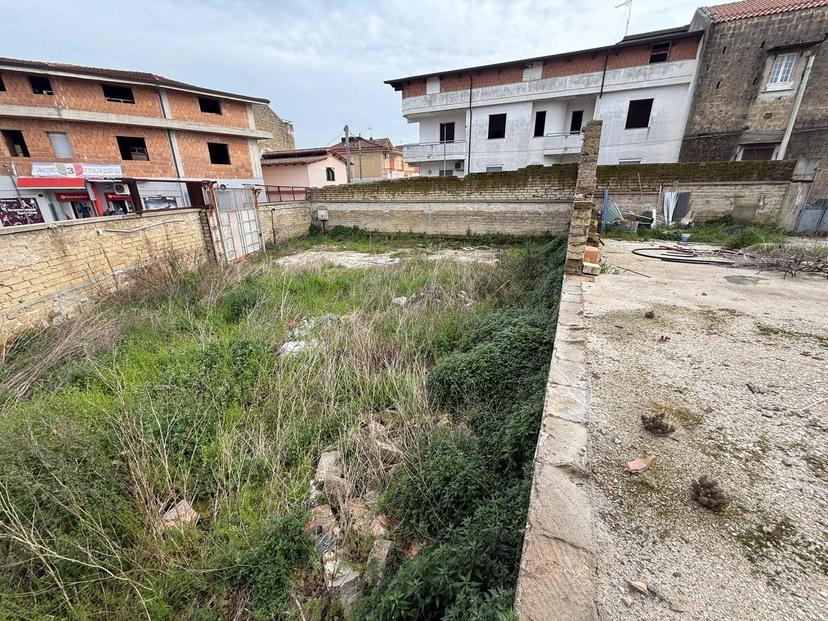 Casa indipendente in Via Leonardo da Vinci, Villa di Briano — foto 3 di 5