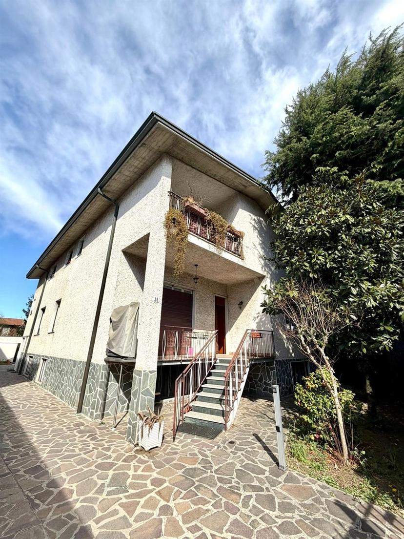 Villa bifamiliare in Via Sandro Botticelli 31, Monza — foto 3 di 5
