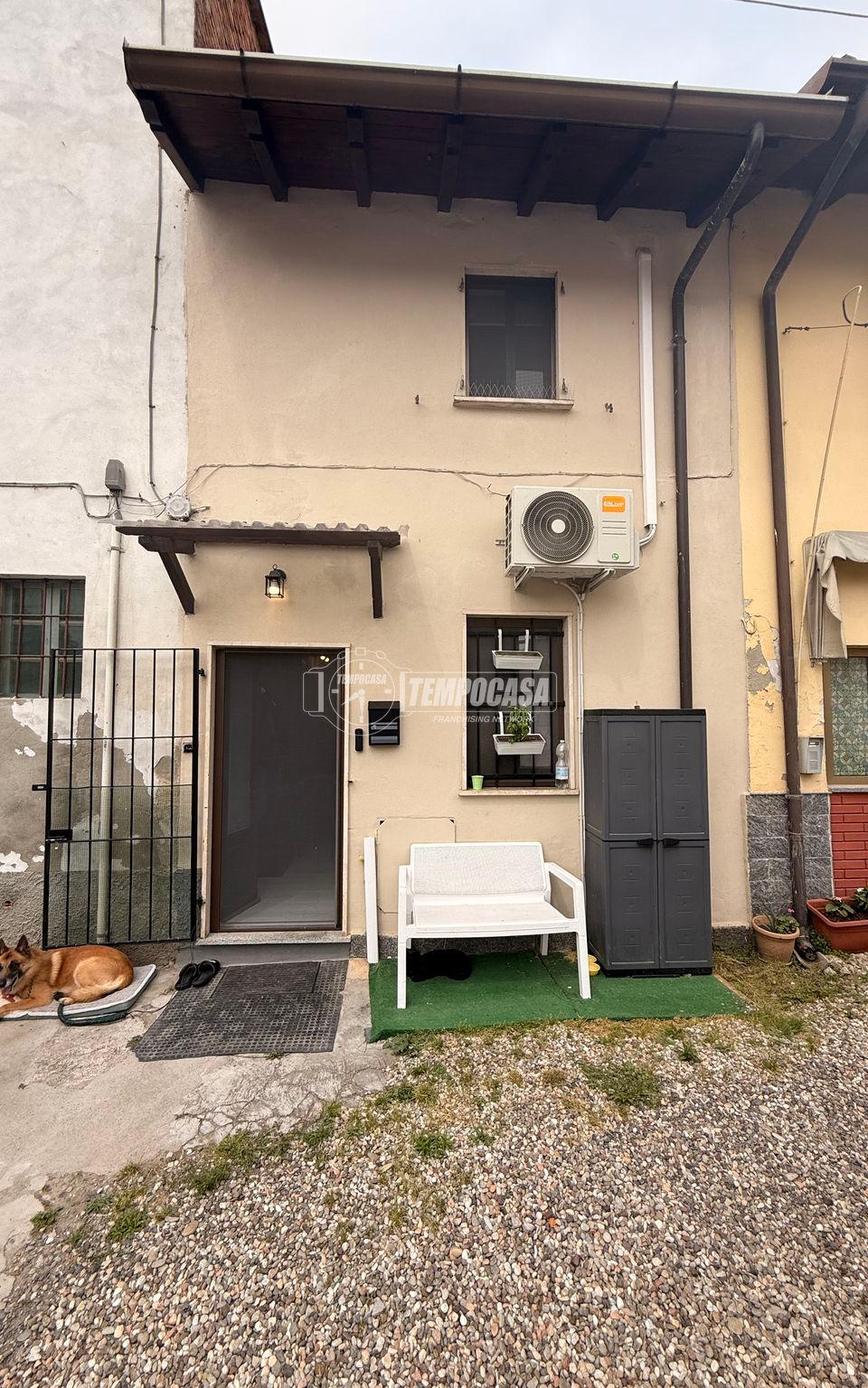 Bilocale in Via Circonvallazione, Arena Po
