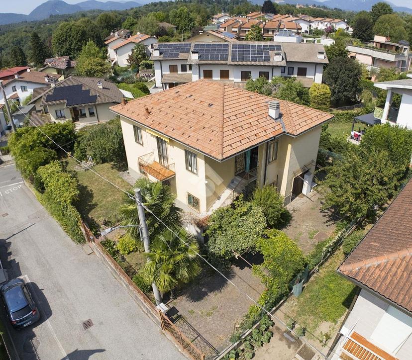 Villa in Via Lombardia 10, Malnate — foto 2 di 5
