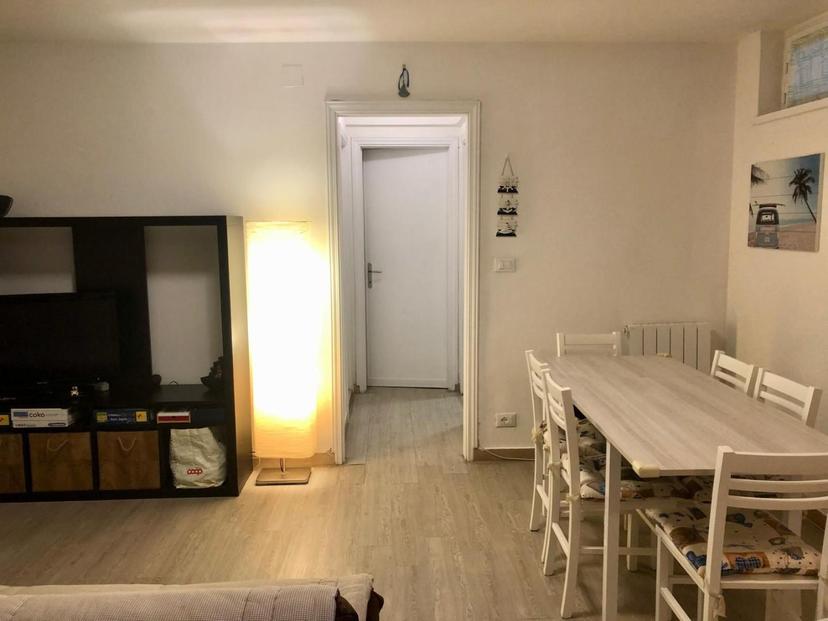 Trilocale, Massa