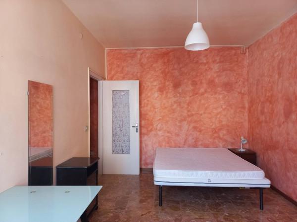Stanza in appartamento in Via Gaetano Callani, Parma