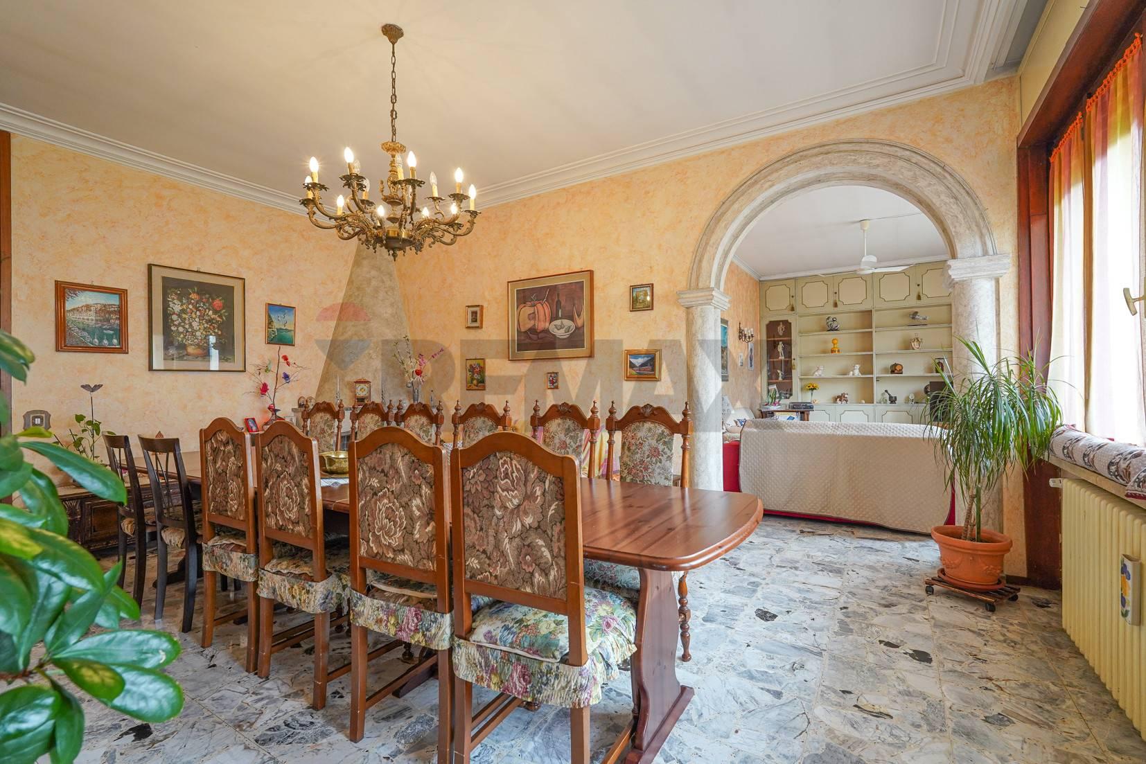 Villa in Viale Mazzini 7a, Dalmine