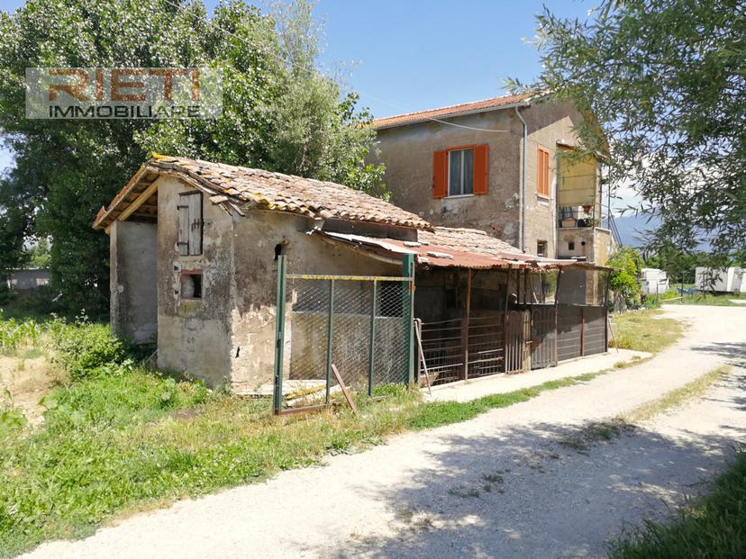 Casale in Via Montisola, 69, Contigliano — foto 2 di 5
