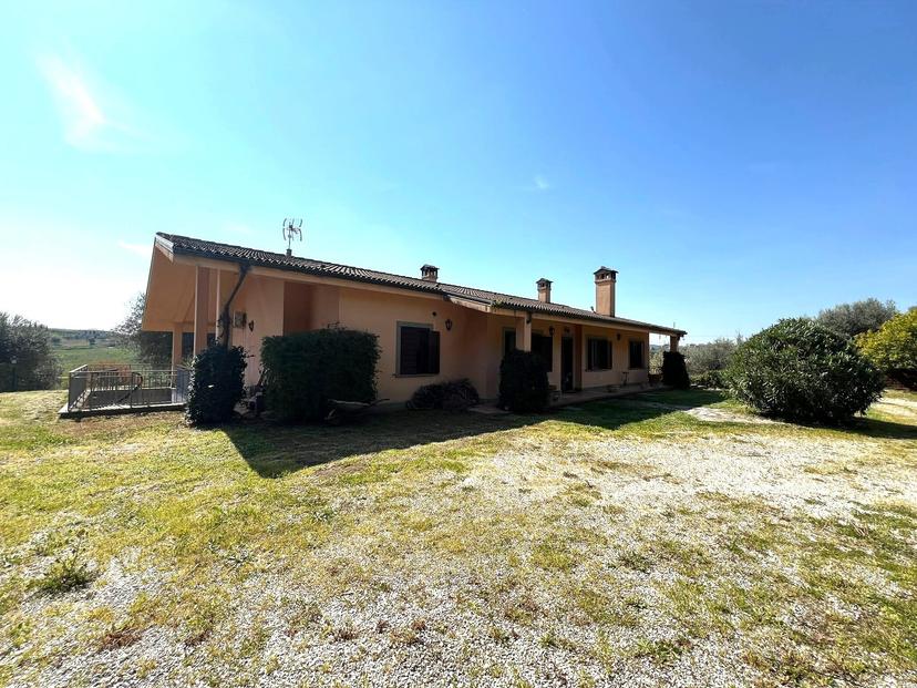 Villa, Fiano Romano — foto 3 di 5