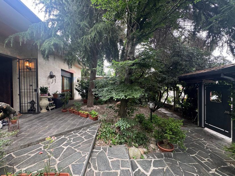 Villa in Via Saronnese 51, Legnano — foto 5 di 5
