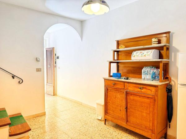 Trilocale in Via del Cantinone, Capodimonte