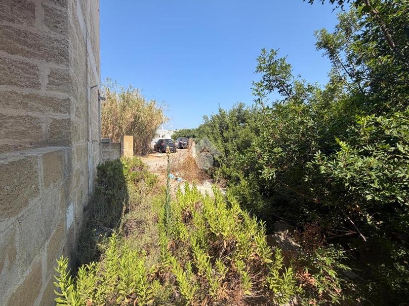 Casa indipendente in Via Stromboli, Taviano
