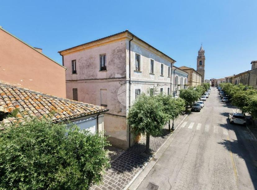 Casa indipendente in Corso Umberto I 43, Roseto degli Abruzzi — foto 3 di 5