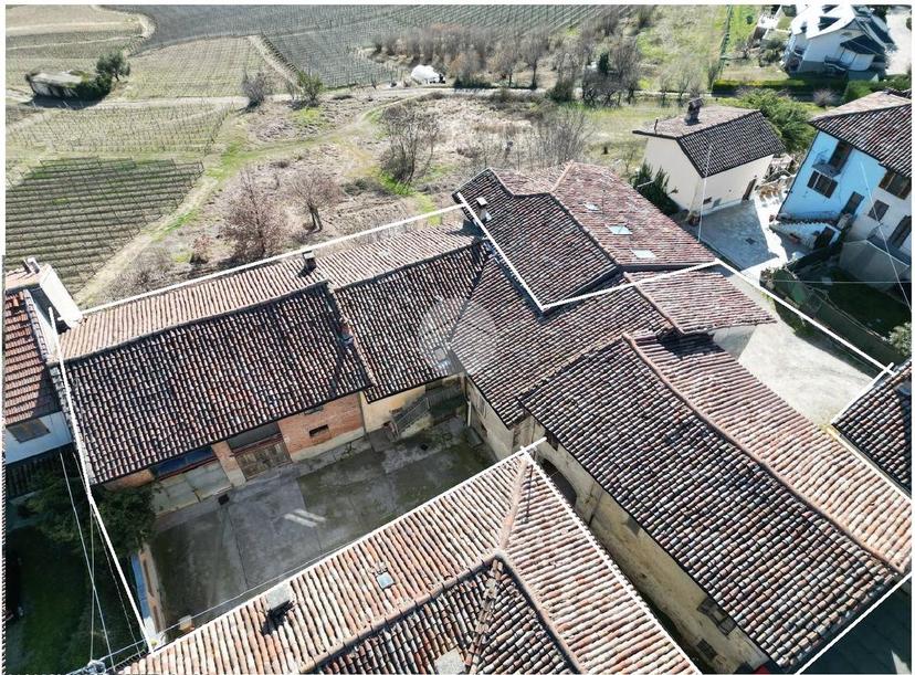Casa indipendente in Via Vassalli 17, La Morra