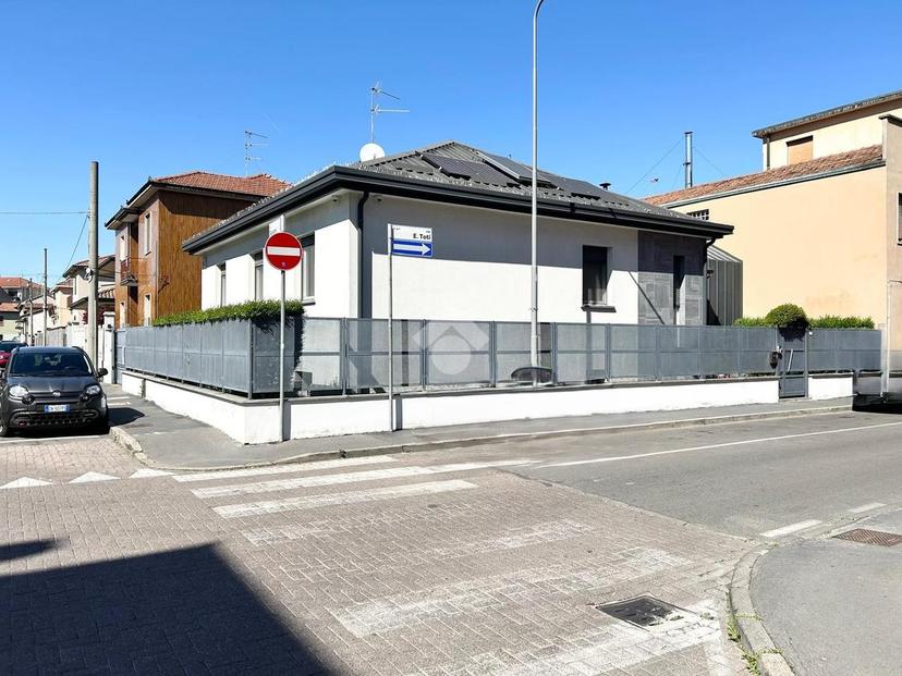 Villa in Via Enrico Toti 4, Settimo Milanese — foto 4 di 5
