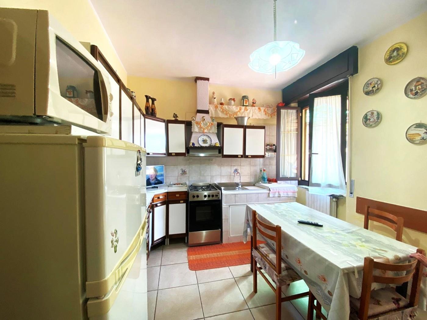 Casa indipendente in Via Rovelleto  29, Gambolò