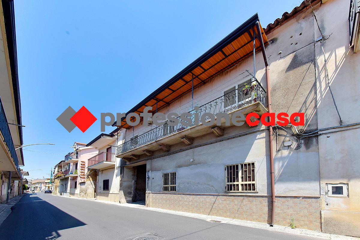 Casa indipendente in Via Appia 97, San Nicola la Strada
