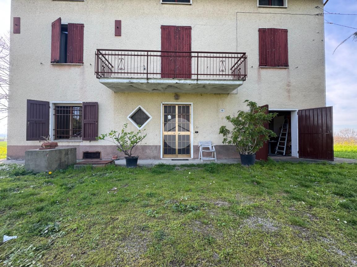 Casa indipendente in Via Solari 41, Montechiarugolo
