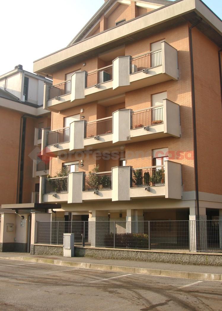Trilocale in Via Mascagni  8, Locate di Triulzi