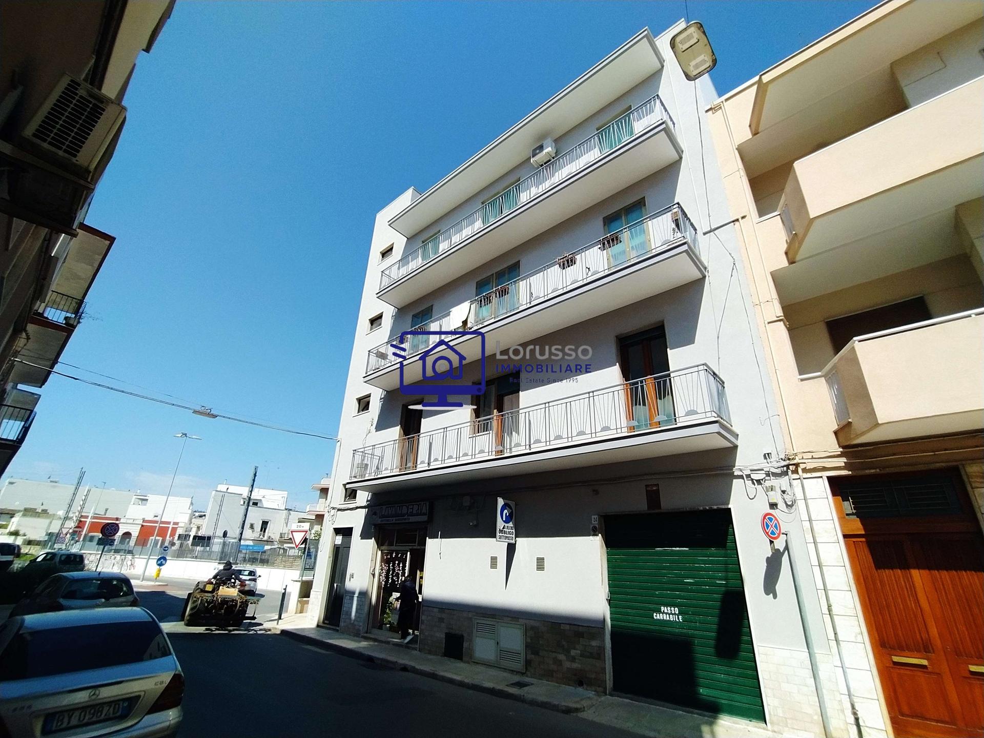 Quadrilocale in Via Cadorna 28, Castellana Grotte