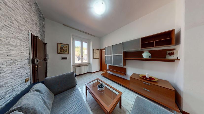 Trilocale in Via Varesina 165, Como