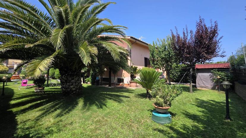 Villa bifamiliare, Vitorchiano