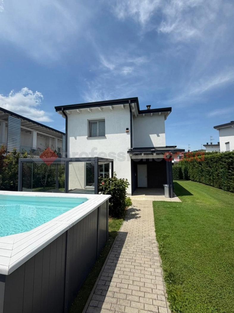 Villa in Via Isonzo , Arona — foto 3 di 5