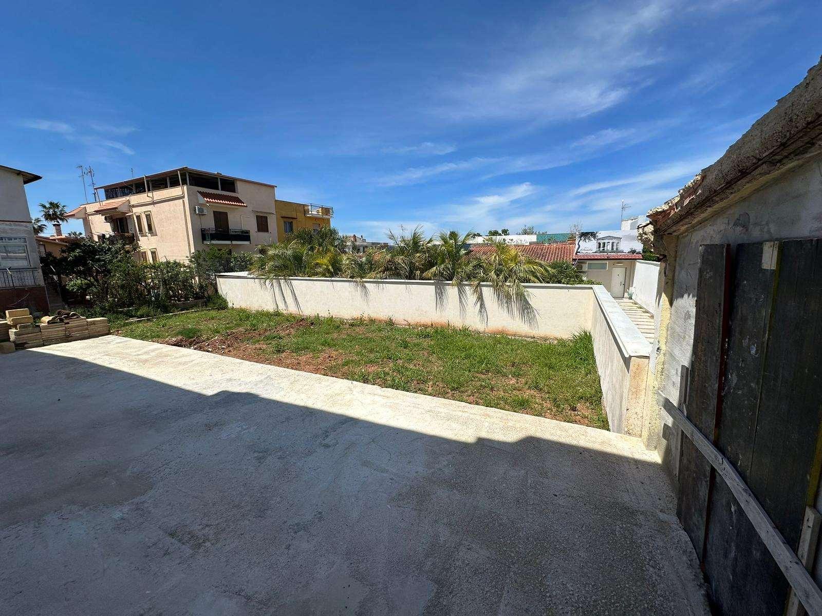 Porzione di villa in Via Generale Carlo Alberto dalla Chiesa, Terrasini