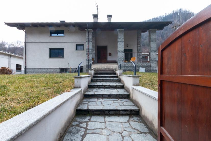 Casa indipendente in Borgata Chianile, Frassino — foto 3 di 5