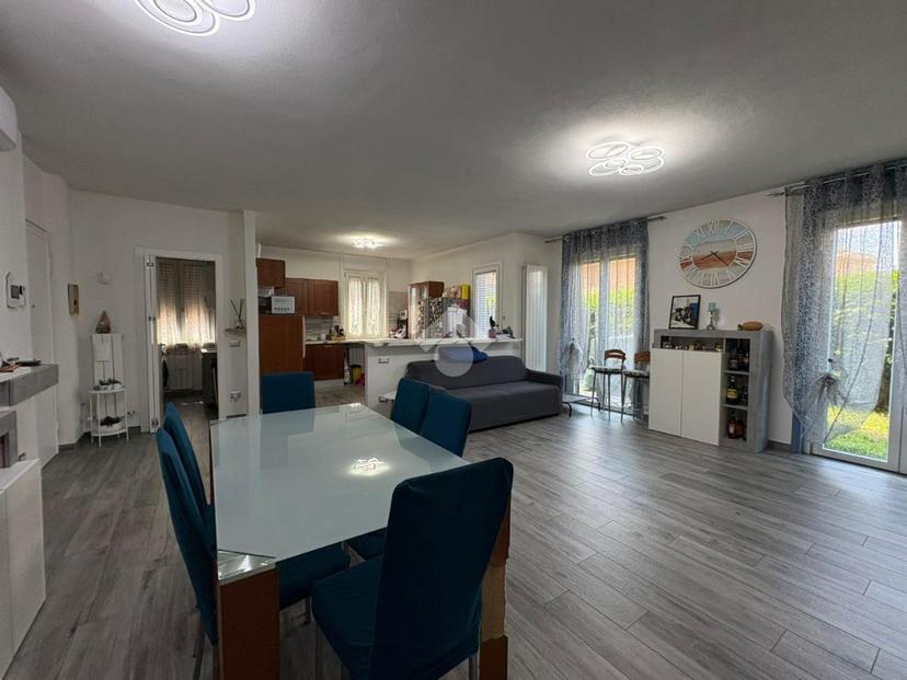 Trilocale in Via Giovanni Boccaccio 22, Trecate — foto 2 di 5