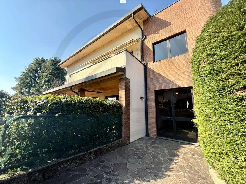 Appartamento in Vicolo Flavio Gioia, Sovico — foto 3 di 5