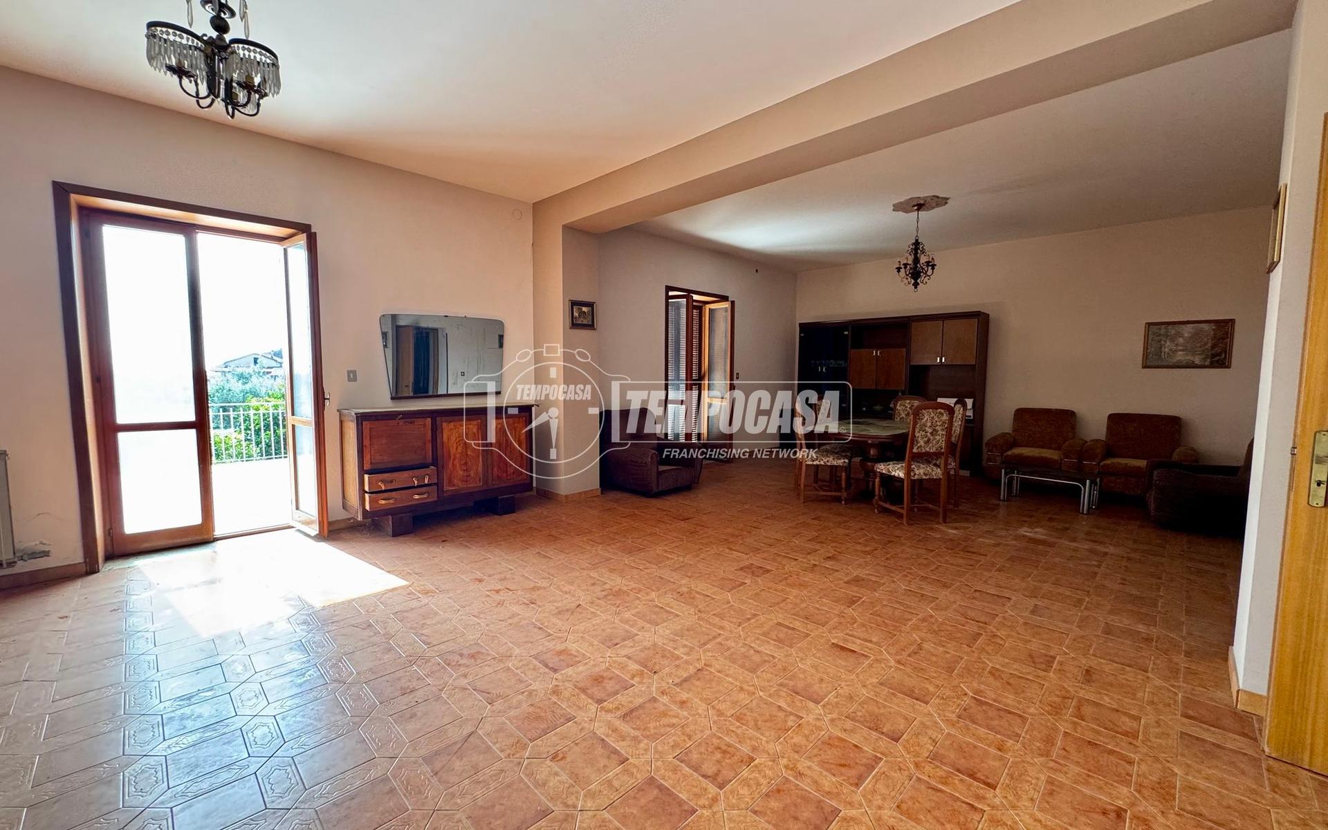 Casa indipendente in Strada Statale 7, Sparanise