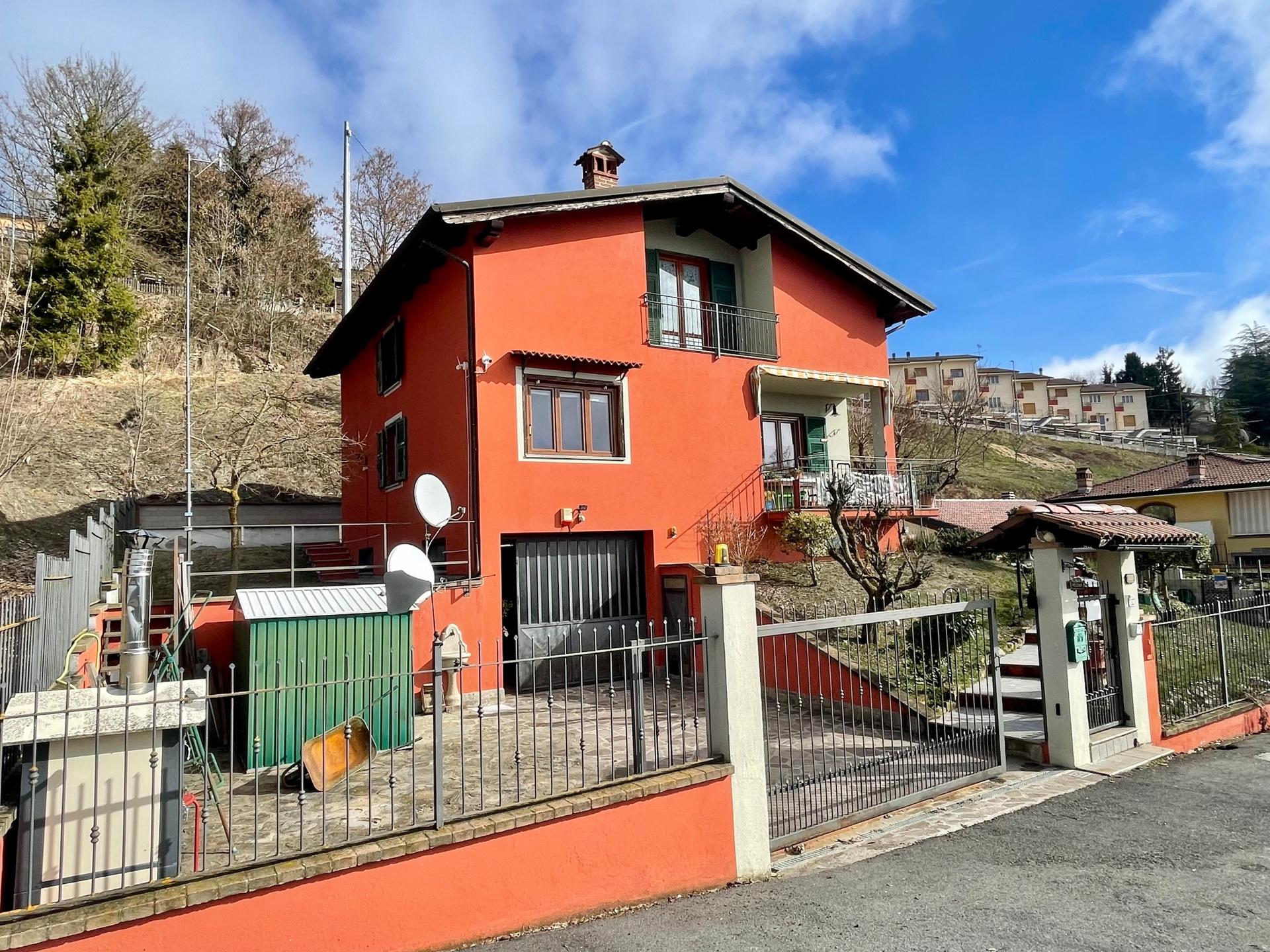 Villa in Via Arezzana 3, Mombarcaro