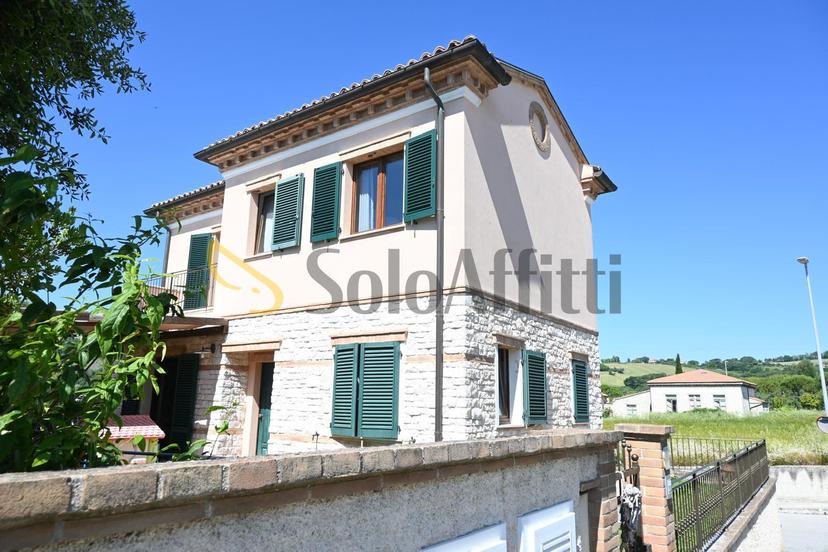 Casa indipendente, Sirolo