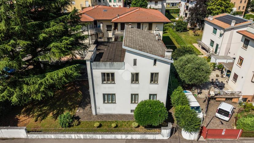 Villa in Via a. Meucci 12, Valdagno — foto 3 di 5