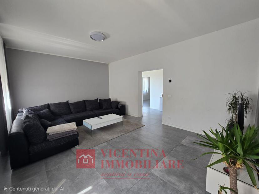Casa indipendente in Via Chiesa, Zovencedo — foto 4 di 5