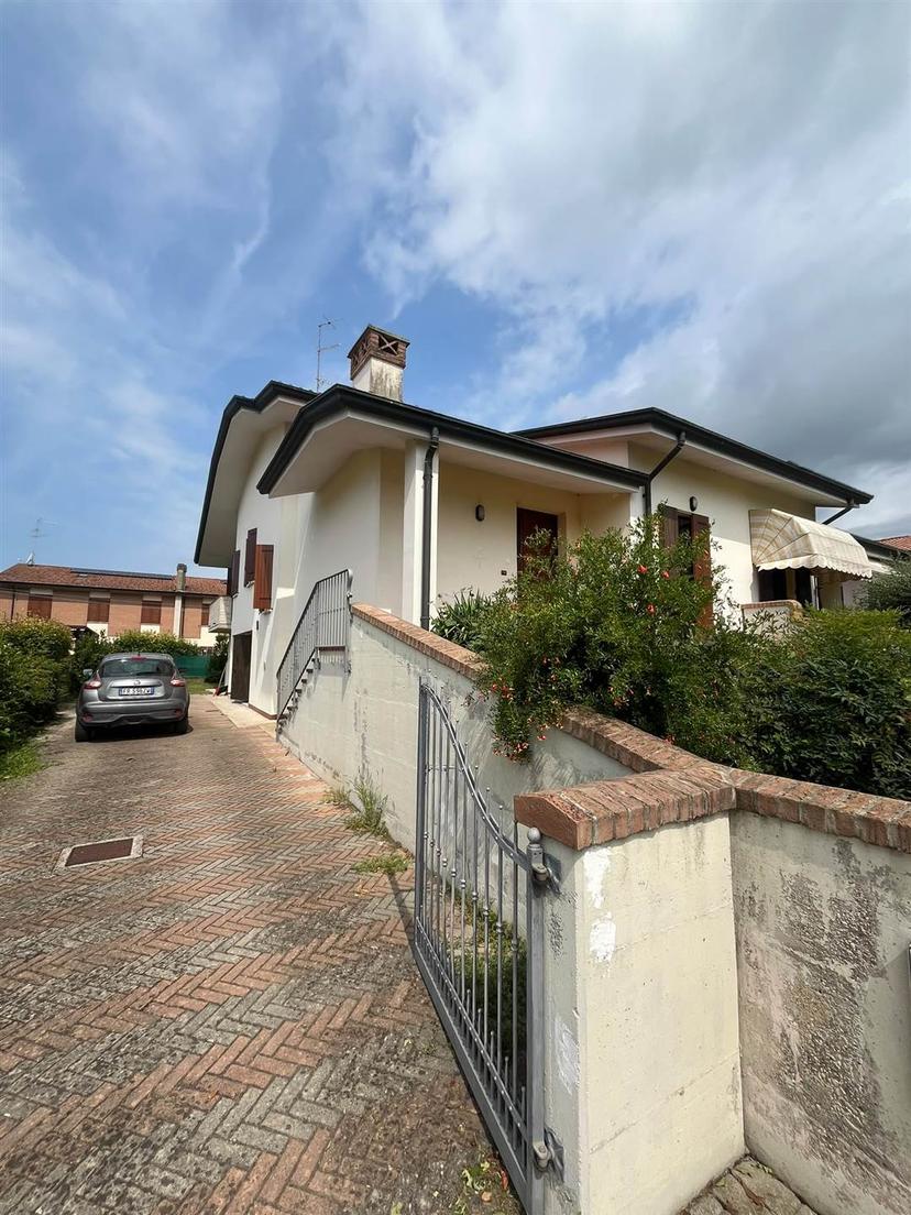 Casa indipendente, Gonzaga — foto 5 di 5